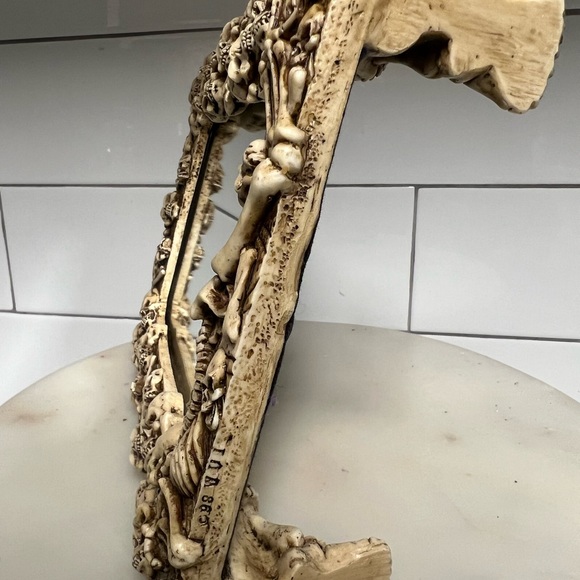 The Skull Collection - Skulls and Bones Design Personal Mirror 9”x7” - Picture 8 of 9